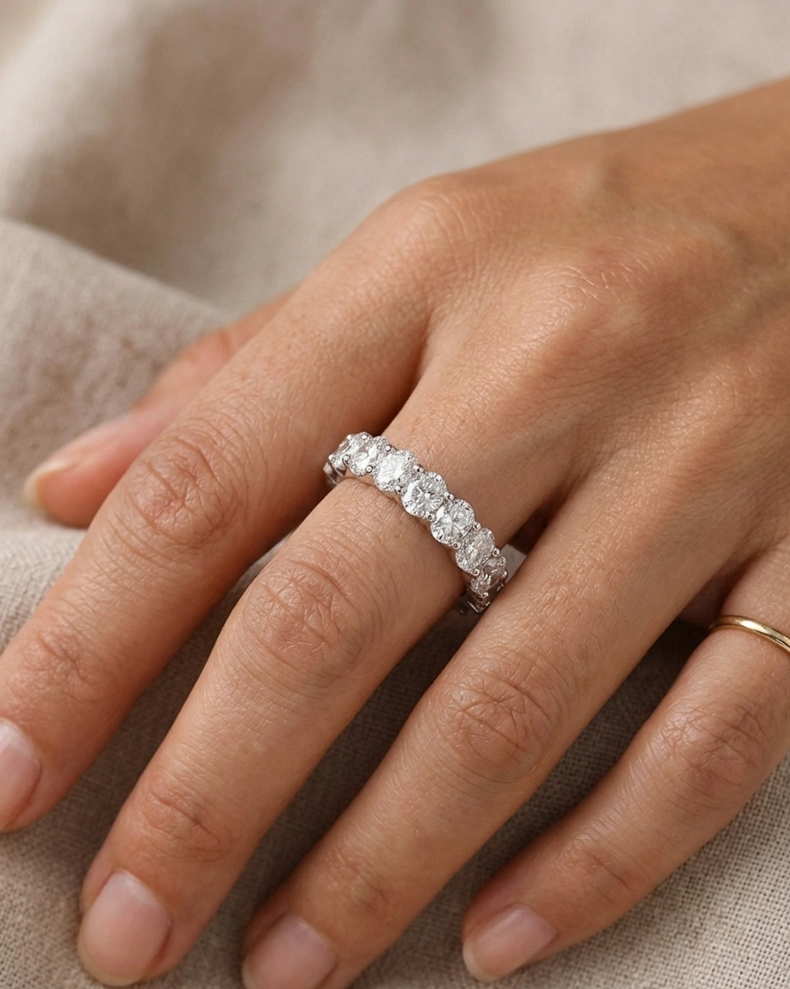 HAZEL Eternity ring