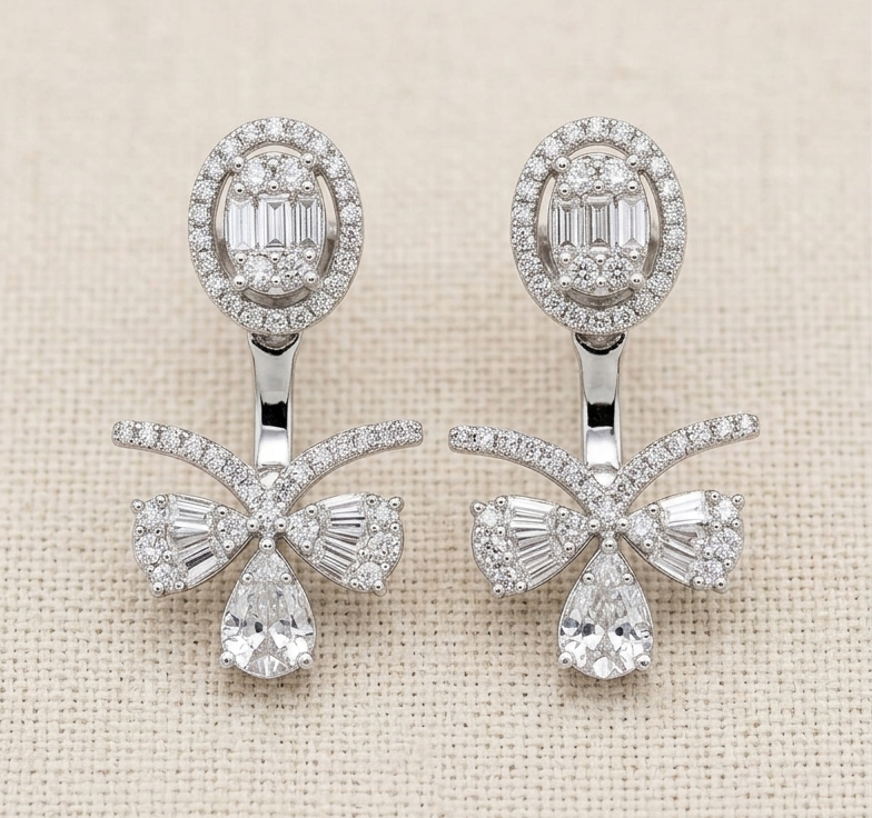SUTTON 2-Way Oval Diamond Earrings