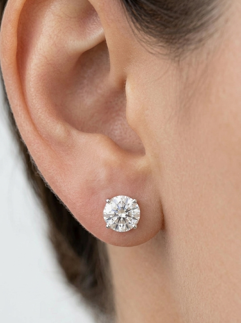 Tish White Gold Stud Earrings