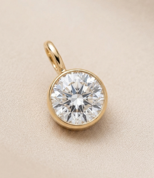 ERLENE Bezel Pendant