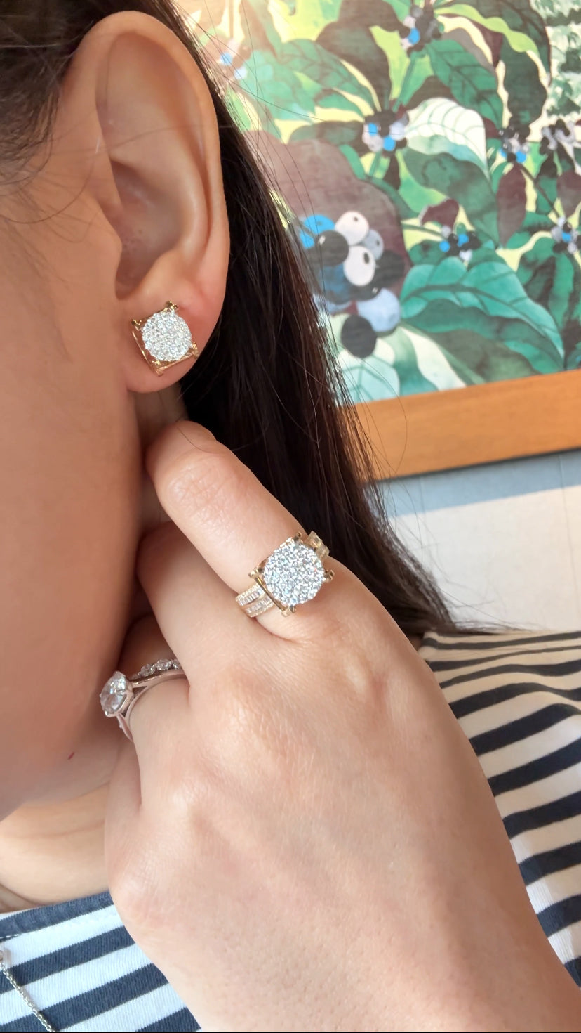 VICTORIA Yellow Gold Luxe Square Studs