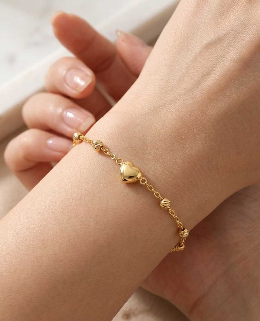 LILA Yellow Gold Station Bracelet