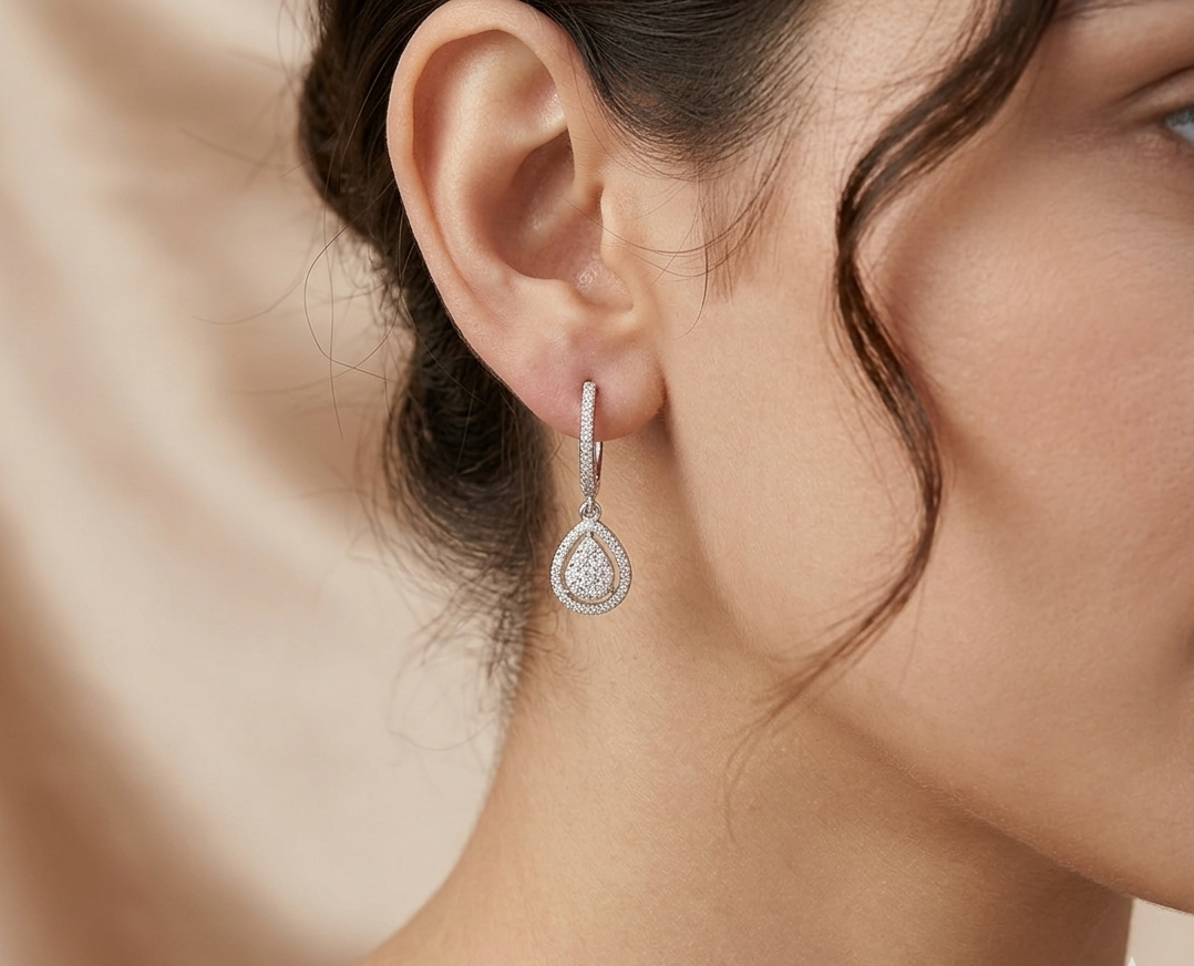 AURELLE Dangling Earrings
