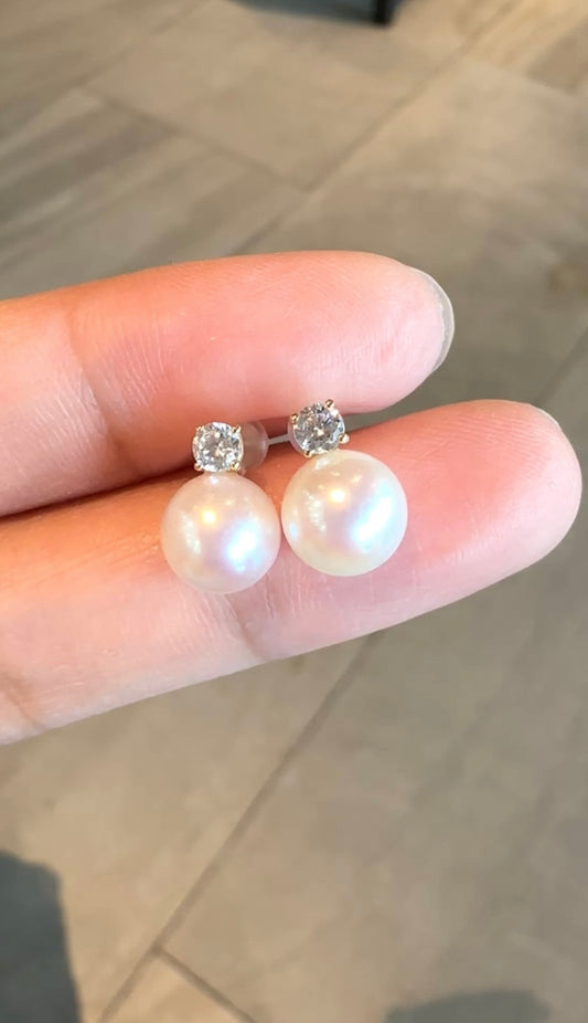 AMAYA Akoya Pearl Stud Earrings