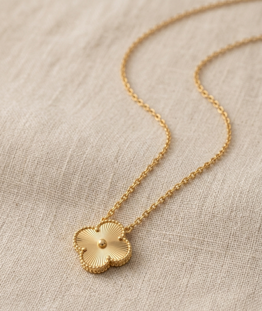 VANNI Clover Necklace