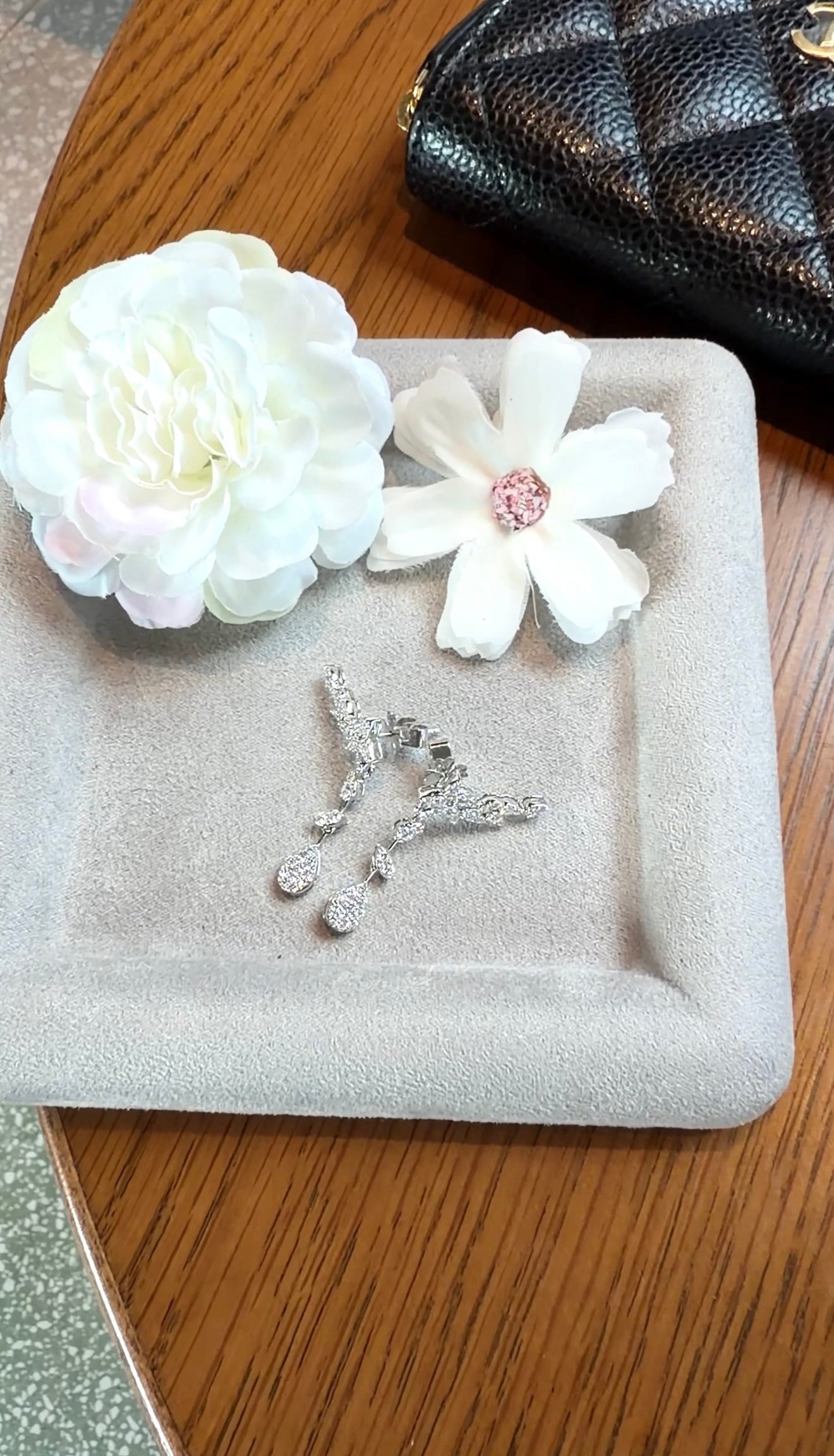 Amara Dangling Earrings