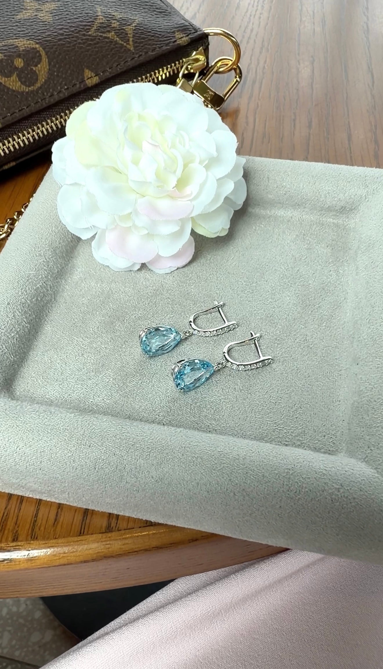 Eclat Aquamarine Earrings