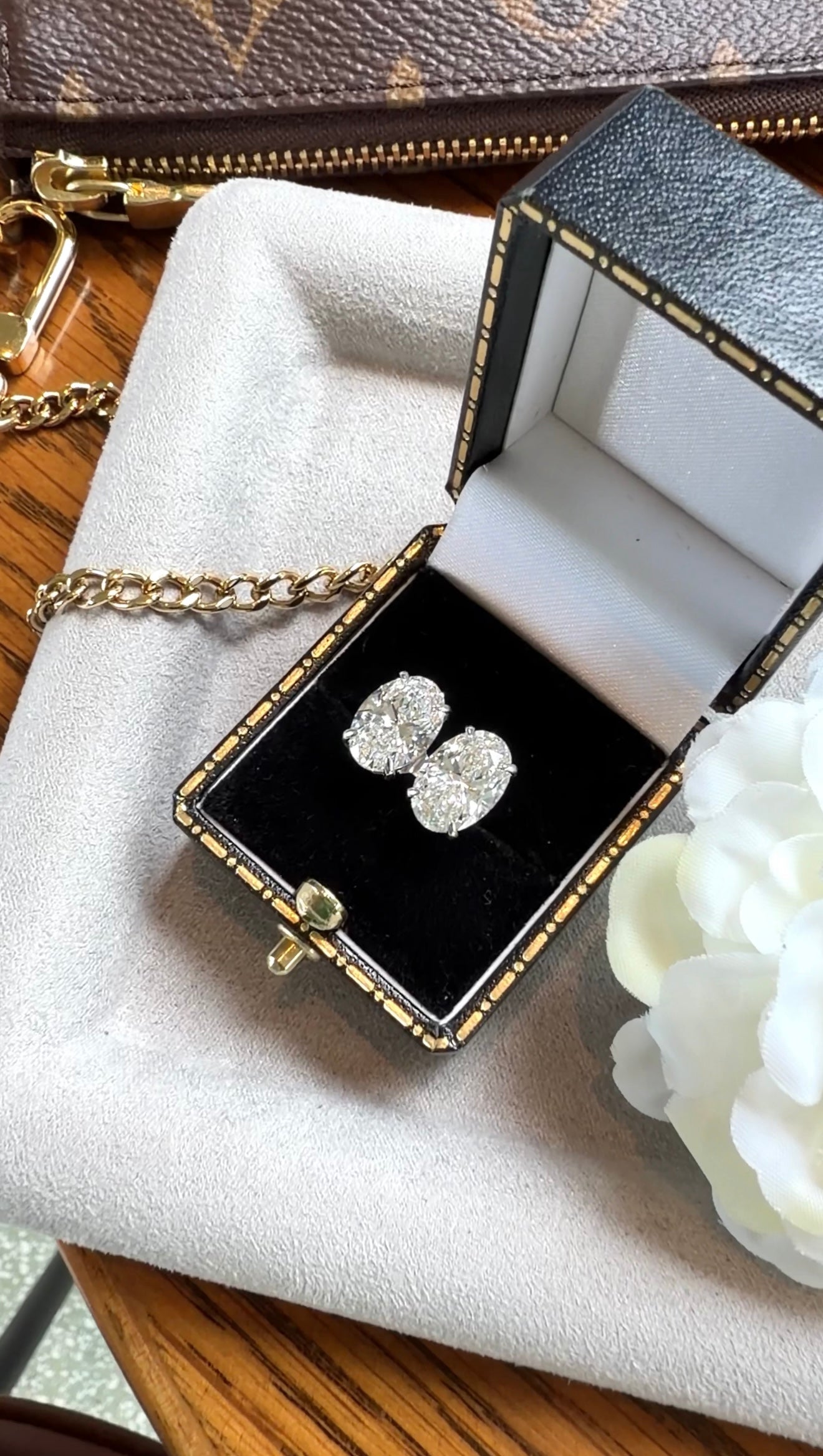 Lara Oval Diamond Stud Earrings
