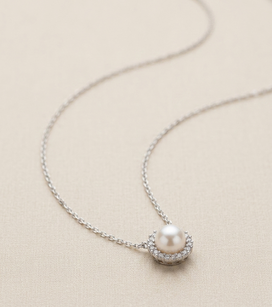 BLANC Pearl Necklace