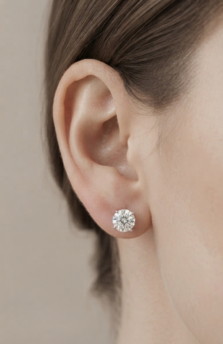 TORI Stud Earrings